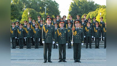 Изрображение 'ОРКЕСТР МИНОБОРОНЫ СЫГРАЛ НА ВОКЗАЛЕ В МОСКВЕ (ВИДЕО)'