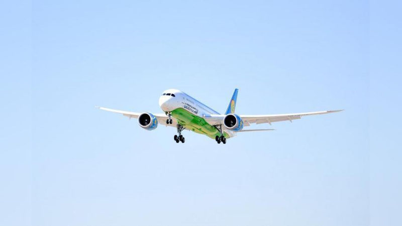 Изрображение 'УЗБЕКСКАЯ АВИАКОМПАНИЯ ДОСТАВИТ АНГЛИЙСКИХ БОЛЕЛЬЩИКОВ НА 1/4 ФИНАЛА ЧМ'