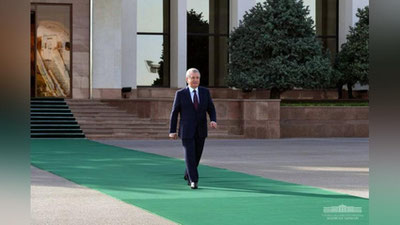 'Prezident Samarqandga jo`nab ketdi'ning rasmi