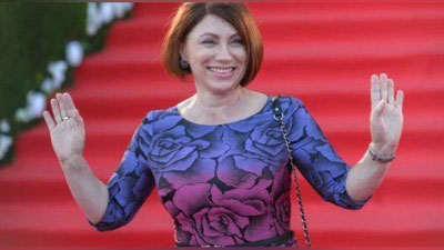 '​Келинлар “Давай поженимся” кўрсатуви совчиси Роза Сябитовага нисбатан жиноий иш қўзғатишни талаб қилишди'ning rasmi