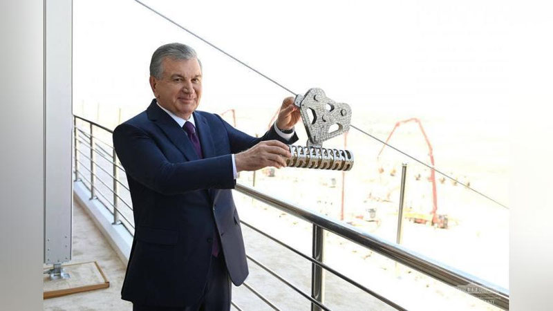 'Prezident yangi mis boyitish fabrikasi qurilishiga tamal toshi qo`yildi'ning rasmi