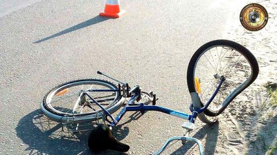 Изрображение 'В Ургуте водитель "Москвича" сбил 5-летнего мальчика на велосипеде'