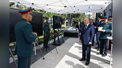 Изрображение 'Президент посетил Центр координации и мониторинга Департамента общественной безопасности МВД'