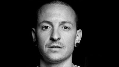 'Linkin Park etakchisining so`nggi qo`shig`i e`lon qilindi 'ning rasmi