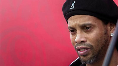 'Ronaldinoning cho`ntagida bor-yo`g`i 6 evro qoldi 'ning rasmi