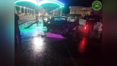 'Karmanada to`siqqa urilgan mast haydovchining “Lasetti”si yonib ketdi'ning rasmi