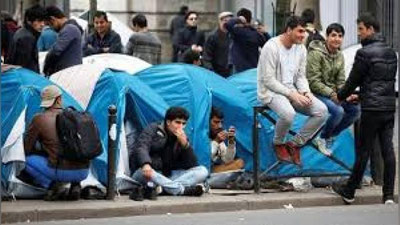 'Parij ko`chalari qochoqlar lageriga to`ldi'ning rasmi