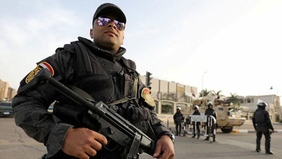 '​Қоҳирада самолётни портлатмоқчи бўлган йўловчи қўлга олинди'ning rasmi