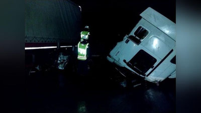 '“Қамчиқ” довонида юк машинаси ағдарилиб кетди'ning rasmi