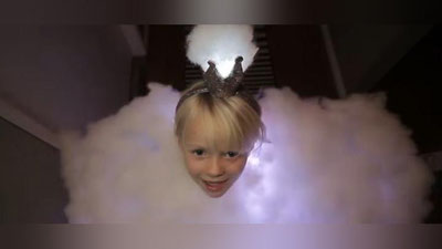 Изрображение 'ОТЕЦ ПРЕВРАТИЛ СВОЮ ДОЧЬ В ГРОЗОВУЮ ТУЧКУ (ВИДЕО)'