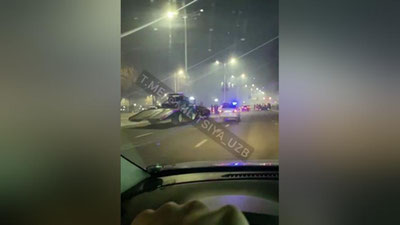 Изрображение 'В Ташкенте столкнулись "Малибу" и "Спарк": оба водителя доставлены в больницу (видео)'