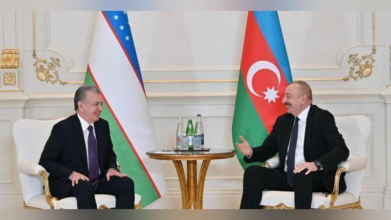 'O`zbekiston va Ozarbayjon etakchilari hamkorlikning 10 ta yangi yo`nalishini shakllantirishga kelishib oldilar'ning rasmi