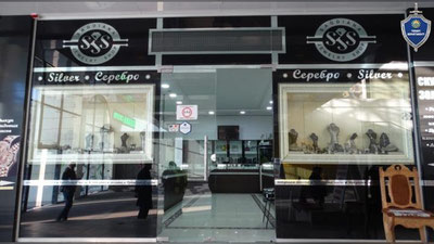 '"Oloy" bozordagi tillachining do`konini o`marishdi(foto)'ning rasmi