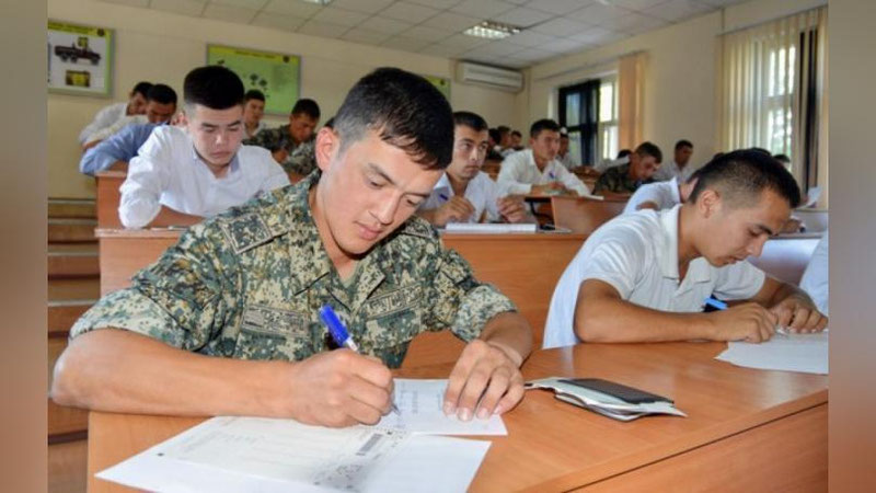 'O`zbekistonda oliy harbiy ta`lim muassasalari kursantlarining o`qish davrida ayrim huquqlari bekor qilinadi'ning rasmi