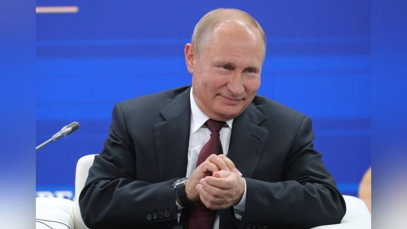 'Путин туғилган кунида маошини ошириш тўғрисида Фармон имзолади'ning rasmi