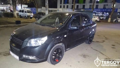 Изрображение 'В Ташкенте пьяная женщин угнала "Нексию", приняв ее за автомобиль своего знакомого'