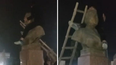 'Chinozlik yigitlar Tursunoy Oxunovaning xotira byusti ustiga chiqib “qiliq” qilishdi'ning rasmi