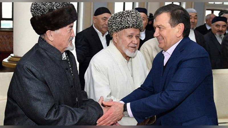 'ShAVKAT MIRZIYoEV: NEGA IKKI VILOYaT RAHBARINI IShDAN OLDIM?'ning rasmi
