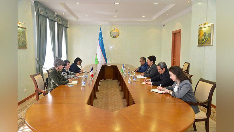 'Senat Raisi Tanzila Narbaeva Fransiya Elchisi bilan uchrashdi'ning rasmi