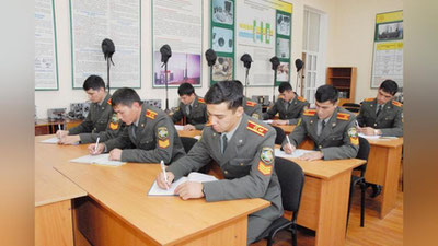 Изрображение 'ЭКС-ГЛАВА МИНОБОРОНЫ ВОЗГЛАВИЛ АКАДЕМИЮ ВООРУЖЕННЫХ СИЛ'