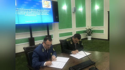 'Bojxona instituti va Davlat soliq qo`mitasi huzuridagi Malaka oshirish markazi  o`rtasida o`zaro hamkorlik memorandumi imzolandi'ning rasmi