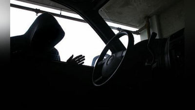 'Жиззахда қаровсиз қолдирилган автомашинани олиб қочган шахс ушланди'ning rasmi