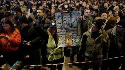 'Serbiyada yangi ommaviy namoyishlar boshlandi 'ning rasmi