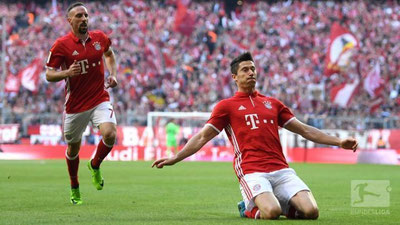 'Bundesliga. “Bavariya” markaziy o`yinda “Borussiya D” klubini “er tishlatdi”'ning rasmi