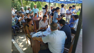 'Prezident Administrasiyasi mas`ullari ishtirokida qabullari davom etmoqda'ning rasmi