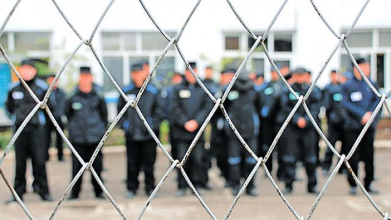 Изрображение 'Заключенные получили право голосовать на выборах'