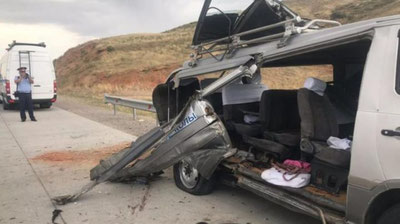 'O`zbekistonlik yo`lovchilar bo`lgan mikroavtobus Qozog`istonda YTHga uchradi (foto)'ning rasmi