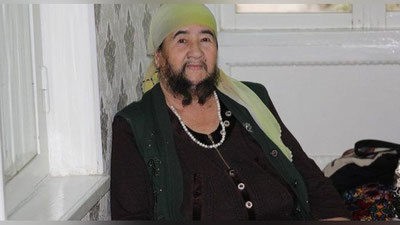 'Soqoli bilan faxrlanadigan qozoq ayoli: erimga mashhurligim yoqadi (foto)'ning rasmi