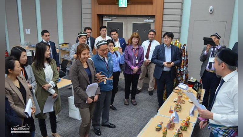 'Жанубий Кореяда Ўзбекистон маданияти кунлари ўтказилди'ning rasmi