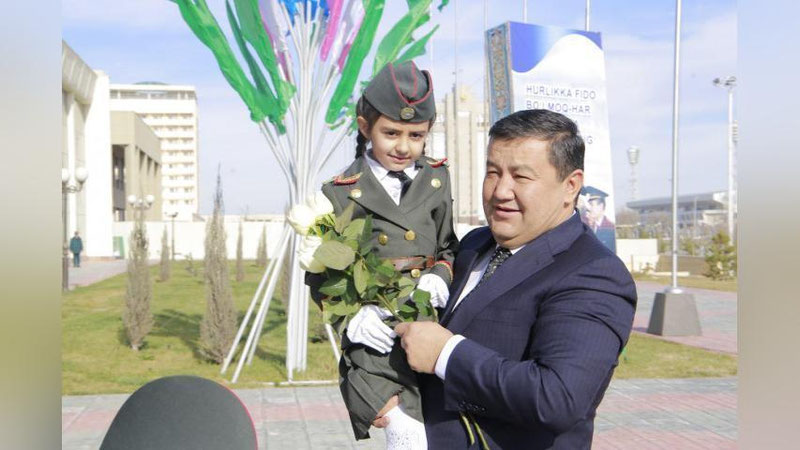 'Buxoroda Vatan himoyachilari kuniga bag`ishlangan tadbir bo`lib o`tdi'ning rasmi