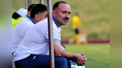 'Samvel Babayan: Yig`indagi asosiy e`tibor Gruziya bilan o`yinga qaratilgan edi'ning rasmi