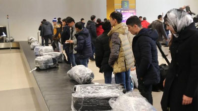 'Rossiyadagi o`zbek muhojirlari ogohlantirildi. Ular joriy yilning 15 iyuniga qadar Rossiya hududida bo`lishlarini qonuniylashtirishlari lozim'ning rasmi