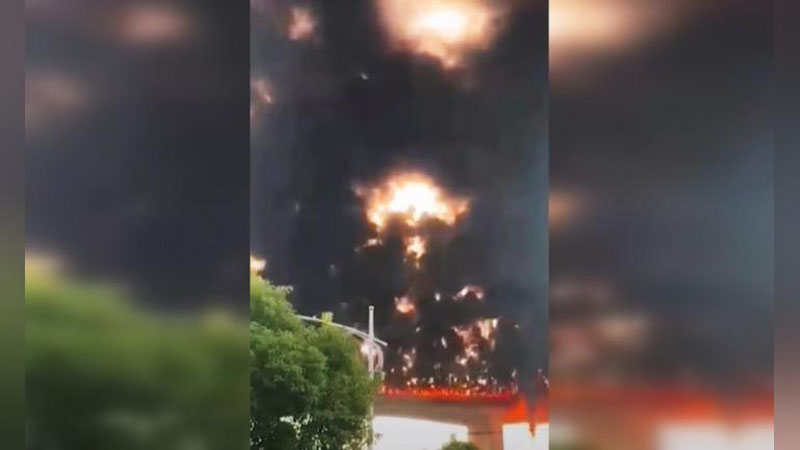 Изрображение 'Ад на земле: эпичное возгорание моста произошло в Китае (видео)'