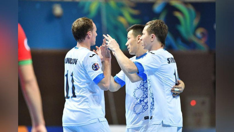 Изрображение 'СБОРНАЯ ПО ФУТЗАЛУ ПРАЗДНУЕТ ОЧЕРЕДНУЮ ПОБЕДУ НА ЧЕМПИОНАТЕ АЗИИ'