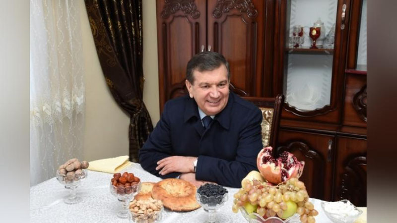 '​Shavkat Mirziyoev Sherobod tumanidagi zamonaviy uy-joy massivini borib ko`rdi'ning rasmi