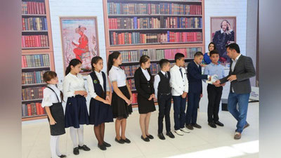 '10-14 yosh toifasidagi “Yosh kitobxon” lar bellashdi'ning rasmi