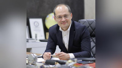 'Prezident matbuot kotibi maktab davrini esladi'ning rasmi