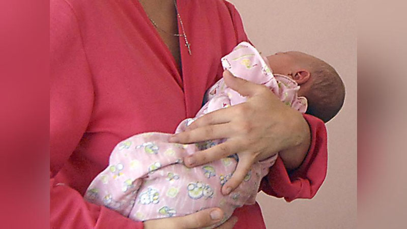 Изрображение 'В ТАШКЕНТЕ ИЩУТ ДЕВУШКУ, ОСТАВИВШУЮ МЛАДЕНЦА ПРОХОЖИМ'