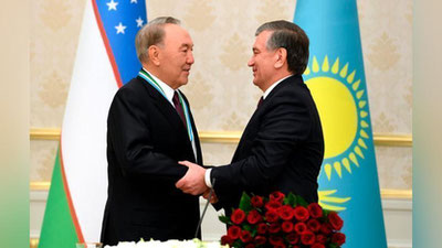 'Shavkat Mirziyoev Nursulton Nazarboevni tabrikladi'ning rasmi
