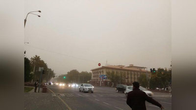 Изрображение 'В ТАШКЕНТЕ ПРОШЕЛ "ГРЯЗНЫЙ" ДОЖДЬ (ФОТО)'