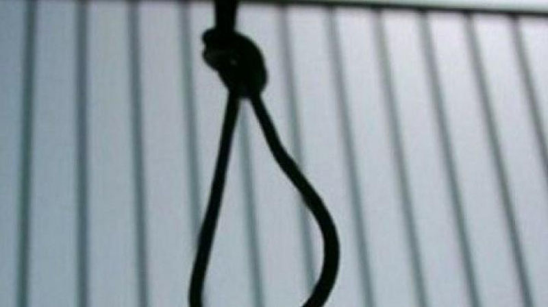 'Андижонда фуқаро  кўприкка ўзини осиб вафот этди'ning rasmi