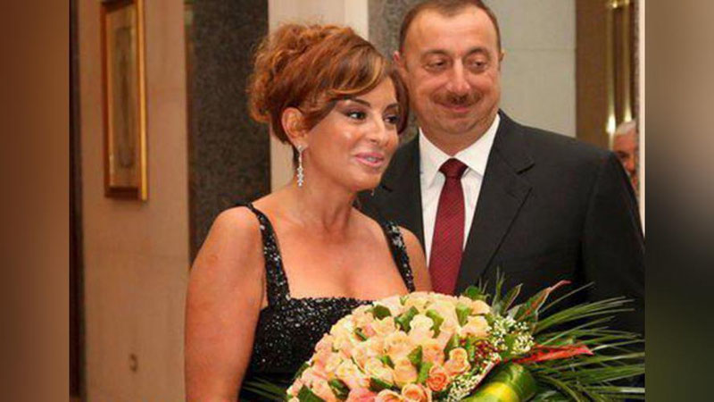 'Ozarbayjon prezidenti Ilhom Aliev rafiqasini vise-prezident lavozimiga sayladi'ning rasmi
