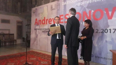 '​“DARYoGA IKKI MARTA KIRISh” KO`RGAZMASINI OZODBEK NAZARBEKOV OChIB BERDI'ning rasmi