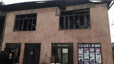 'Guliston shahridagi bozorda 8 ta savdo do`koni yonib ketdi (video)'ning rasmi