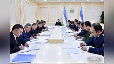 'Prezident davlat byudjeti ijrosi bo`yicha yig`ilish o`tkazdi'ning rasmi