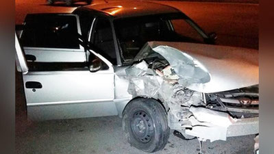 '​Маст ҳолдаги жиноятчи ўғирланган уловни бетон тўсиққа урди'ning rasmi